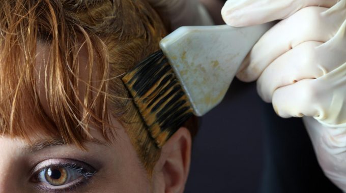 INSATISFAÇÃO COM RESULTADO DE TINGIMENTO DE CABELO NÃO OBRIGA SALÃO A INDENIZAR.